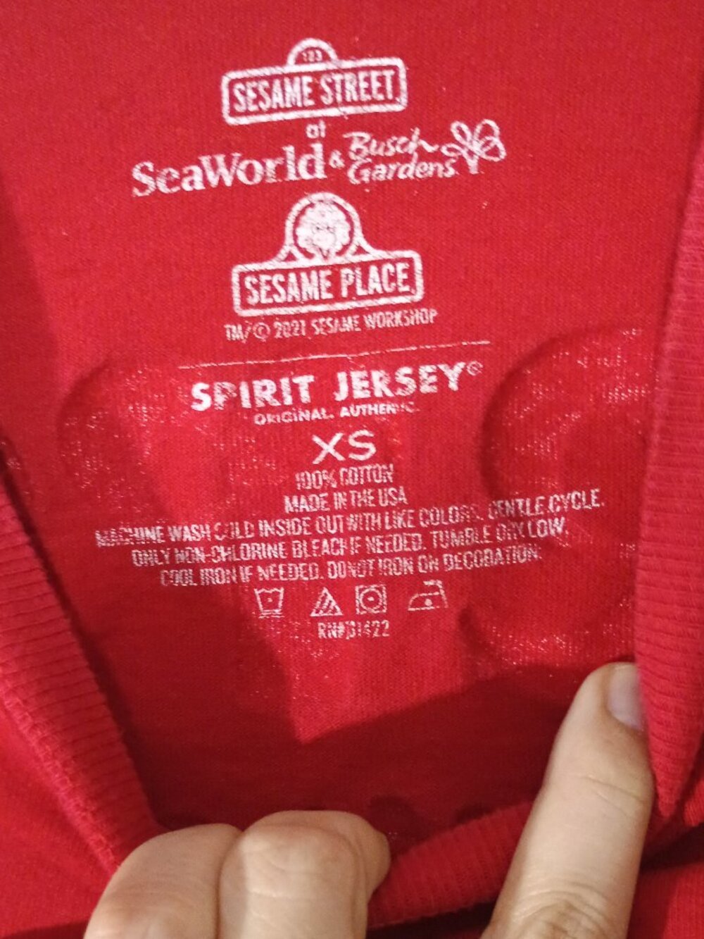 Spirit Jersey Sesame Street SeaWorld Busch Gardens Merry & Bright Christmas Top - Picture 5 of 7
